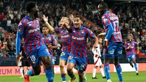 SM Caen Draws 2-2 Against Pau FC