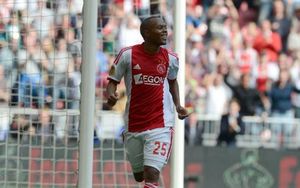 Ajax Extends Lead With Win Over Go Ahead Eagles