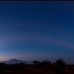 Doğudan Batıya, Işık ve Gölge