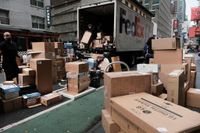 What will the end of the 'de minimis' rule mean for U.S. consumers? | News | WLIW-FM
