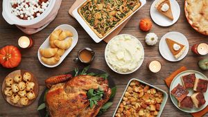 Last-Minute Preparations Highlight Thanksgiving Frenzy