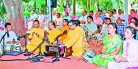 ranchi news : भजनों से गूंज उठा योगदा सत्संग आश्रम का परिसर