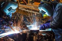 Fim, Fiom e Uilm: sciopero il 28 marzo per il contratto. Protesta in piazzetta - Il Piccolo