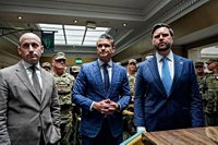 JD Vance booed in DC as he awkwardly greets National Guard at Union Station Shake Shack