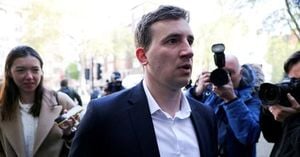 UK Spy Case Against Two Men Collapses Amid China Policy Debate