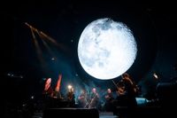 ‘70s, ‘80s rock singer to release new album based on moon schedule