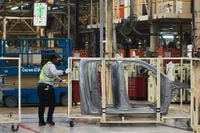 South Africa Needs Reforms to Counter US Tariffs, Central Bank Says