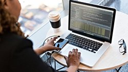 Yapay Zeka Bilgisayar Kodu Yazımını Hızlandırdı; Ancak Yapılan Hataları da Arttırıyor Olabilir!