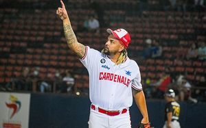 Cardenales De Lara Crushes Leones With 13-0 Victory