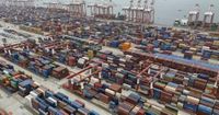 Fewer ships, thinner shelves: Ripple effects grow from U.S.-China trade war  | Globalnews.ca
