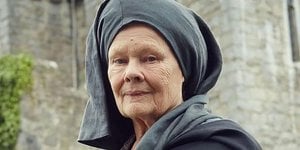 Yours Magazine Marks 500th Issue With Judi Dench