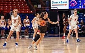 Boise State And New Mexico Clash In High-Stakes Mountain West Showdowns