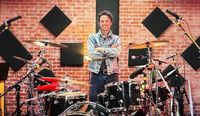 Guns N' Roses anuncia Isaac Carpenter como novo baterista; saiba mais - Tracklist