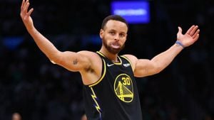 Stephen Curry Scores 56 Points, Leads Warriors Over Magic