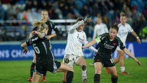 Real Madrid And Lyon Strike First In Women's Champions League