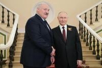 Появились кадры встречи Путина с иностранными лидерами в Кремле