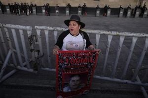 Ex DEA Agent Charged In Plot With Mexican Cartel