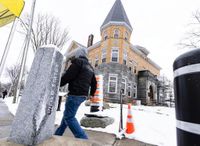 U.S. forces library on Vermont-Québec border to build new Canadian entrance