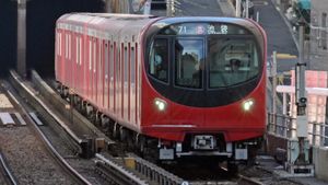 Tokyo Metro Takes Over London's Elizabeth Line Operation