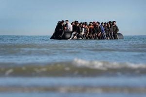 UK Set To Deport Channel Migrants Under New France Deal