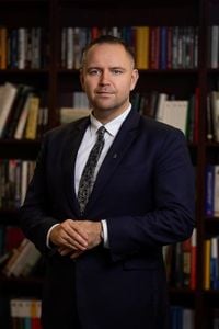 Trump Invites New Polish President Nawrocki to DC | Politics