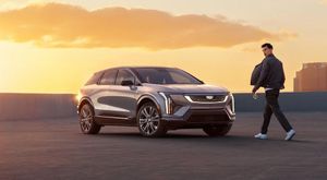 Cadillac Revamps XT4 And XT5 Models For 2024