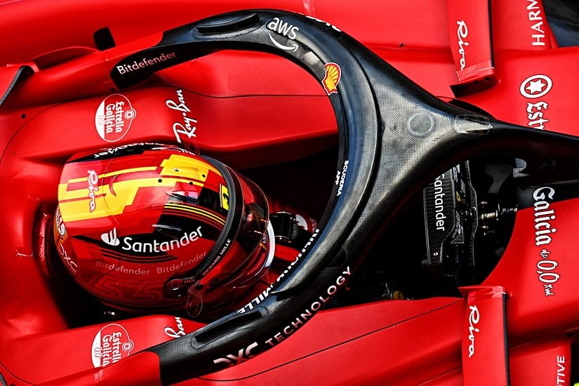 Sürücüyü yaralanmaya sebep olabilecek lastik gibi parçalardan koruyan halo sistemi(siyah parça)