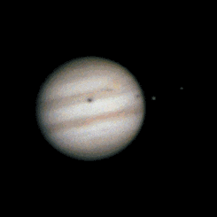 Uydular ve Gölgeler Dans Edince