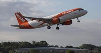 Easyjet set to use larger aircraft to help disrupted Heathrow passengers