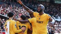 Manchester United 0-1 Wolves: Sarabia free kick seals another Old Trafford disappointment
