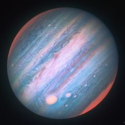  Jupiter in Infrared from Hubble 