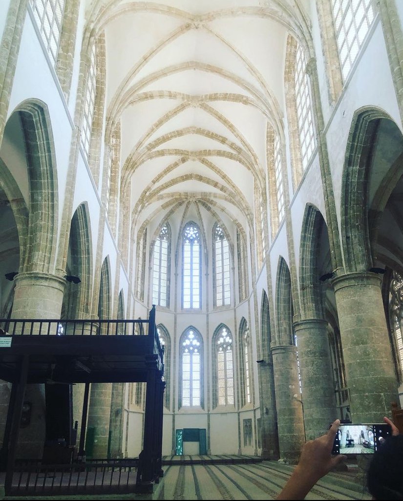 Eski Katedralin içi