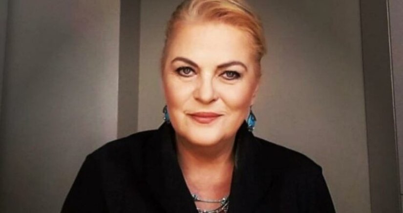 Bipolar ünlü Türkler arasında yer alan Nurseli İdiz, uzun yıllar alkolik olmakla yaftalandı. Ancak kendisi bulduğu her fırsatta bipolar hastalığı ile başa çıkmaya çalıştığını dile getiriyor.