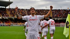 Fiorentina Secures Narrow Win Against Lecce