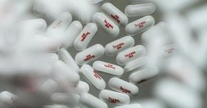 Trump Sparks National Debate With Tylenol Pregnancy Warning