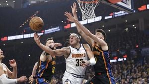 Thunder Dominate Nuggets In Game 2 With 149-106 Victory