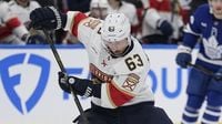 Outrage sparks as Brad Marchand's dirty trip on Joseph Woll ignored by refs