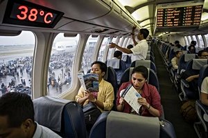 Mumbai Goa Flights Delayed Passengers Endure Heat And Chaos