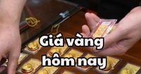 Giá vàng hôm nay 11/5/2025: Giá vàng trong nước dừng ở mức 120 triệu đồng/lượng, vàng thế giới trên mốc 3300 USD