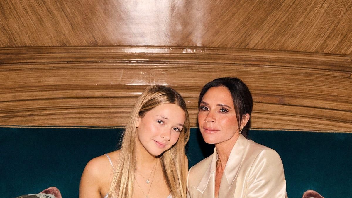 Harper Beckham Honors Victoria Beckham At Entrepreneur Award Ceremony