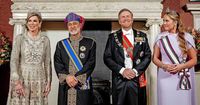 Máxima en Amalia stelen de show tijdens staatsbanket met de Sultan van Oman: moeder en dochter stralen met veel grandeur