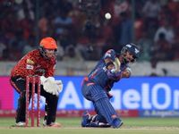 IPL में लखनऊ ने हैदराबाद को 5 विकेट से हराया:  पूरन ने 70, मार्श ने 52 रन बनाए; शार्दूल ठाकुर को 4 विकेट