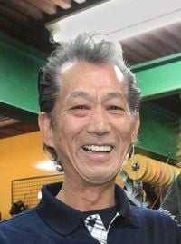 「クールス」のリーダー佐藤秀光さん死去 舘ひろしらとバイクチーム結成からロックバンドとして活動：中日スポーツ・東京中日スポーツ