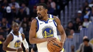 Warriors Acquire Schröder, Trade Melton To Nets