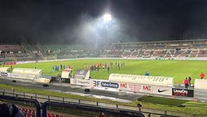 Cosenza-Cesena Match Interrupted By Fan Protests