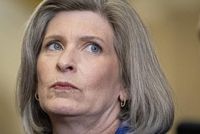 Joni Ernst announces retirement, leaving Iowa Senate seat open for 2026