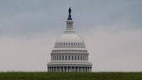 Senate again fails to advance clean government funding bill