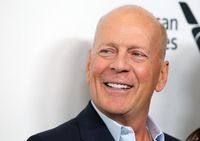 Bruce Willis dances with ex-wife Demi Moore in rare video