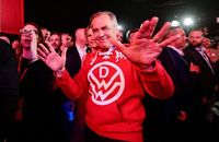 Правящая Либеральная партия Марка Карни выиграла парламентские выборы в Канаде