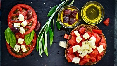 Beslenme Biçiminiz (Diyetiniz), Bilişsel Fonksiyonlarınızı Korumaya Yardımcı Olabilir!